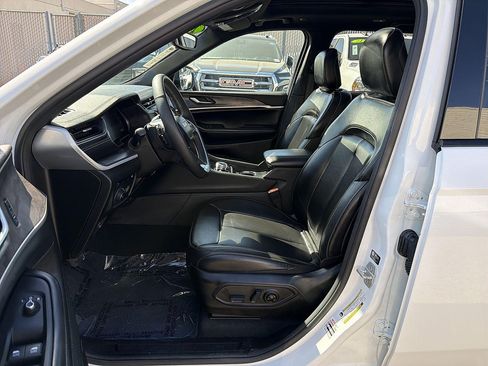 Used 2024 Jeep Grand Cherokee Limited 4xe AWD/4WD image 19