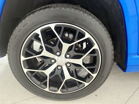 Used 2023 Jeep Grand Cherokee Summit AWD/4WD image 74
