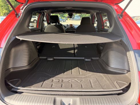 Certified 2025 Honda HR-V Sport image 30