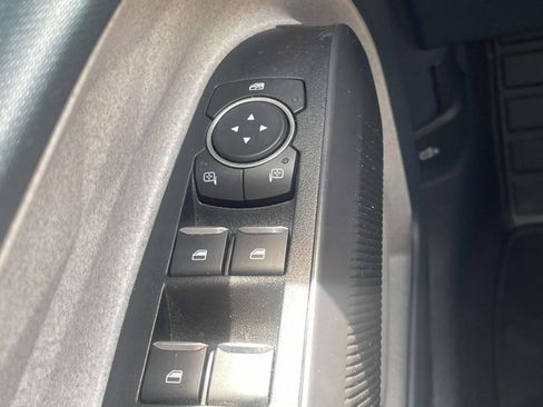 Used 2025 Ford Maverick XLT w/ Equipment Group 302A AWD/4WD image 23