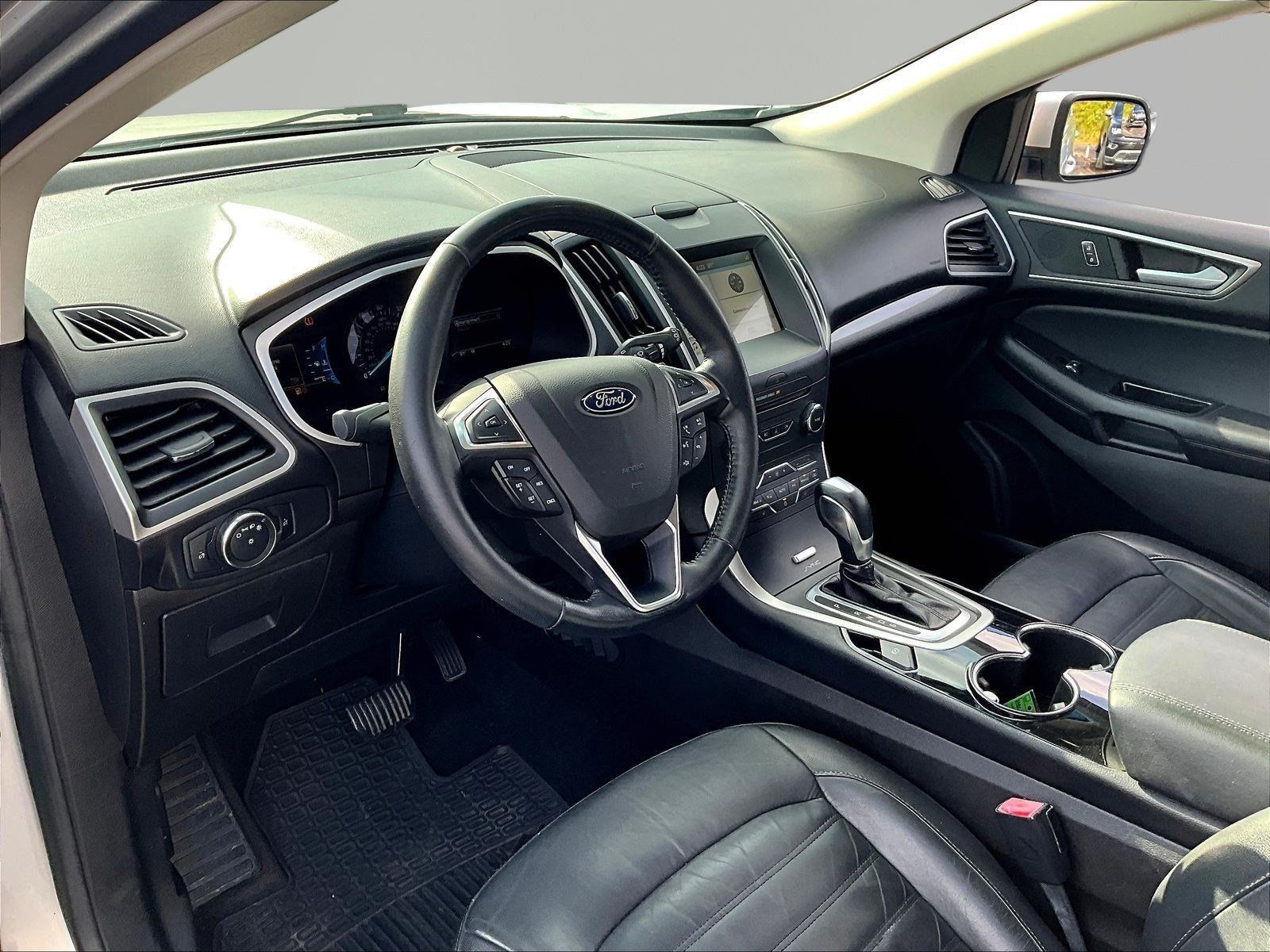 Used 2017 Ford Edge SEL w/ Equipment Group 201A FWD image 17