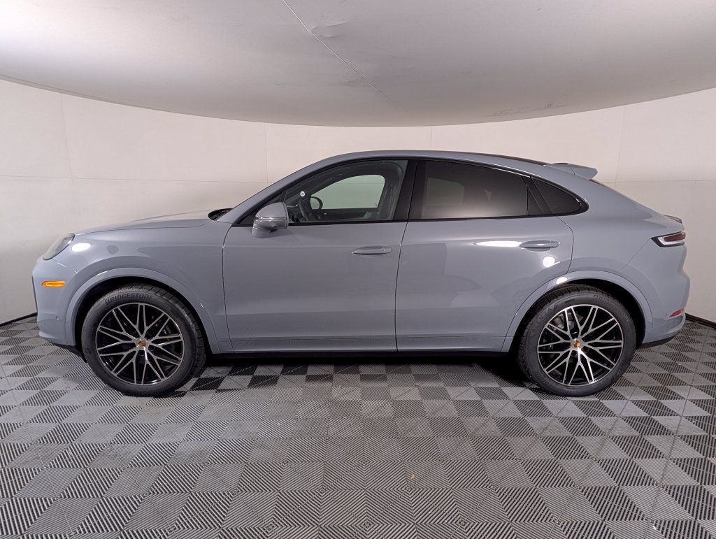 New 2026 Porsche Cayenne Coupe AWD/4WD image 2