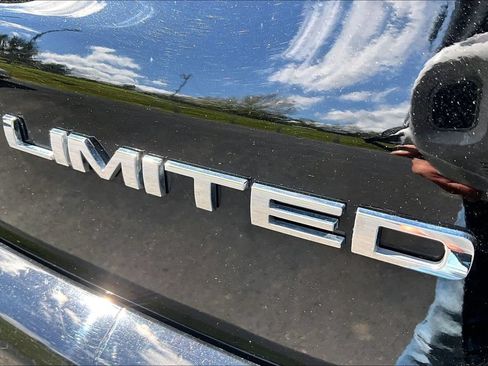 Used 2020 Jeep Compass Limited AWD/4WD image 25