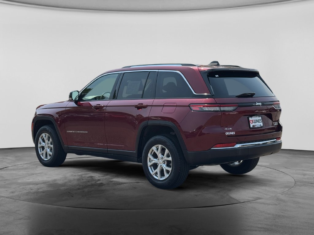 Used 2023 Jeep Grand Cherokee Limited AWD/4WD image 8