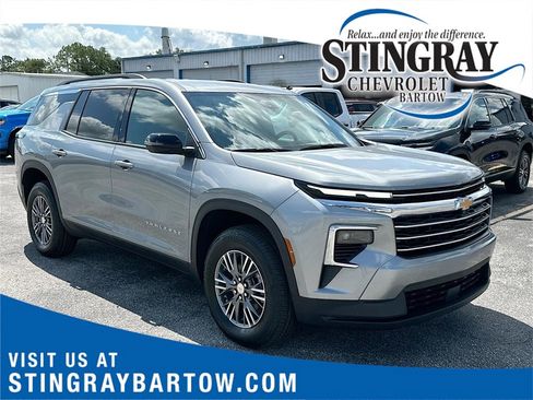 New 2026 Chevrolet Traverse LT image 1