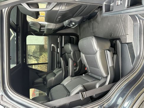 Used 2025 Ford Expedition Platinum w/ Stealth Appearance Package image 28