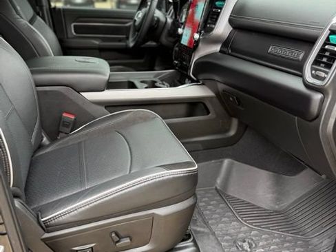 Used 2025 RAM 2500 Laramie AWD/4WD image 14