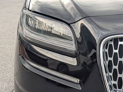 Certified 2022 Lincoln Nautilus FWD w/ Premium Package image 10