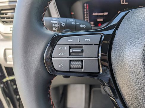 Used 2026 Honda Pilot Sport image 33
