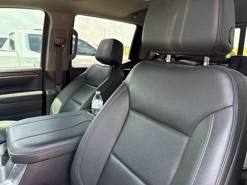 Used 2024 GMC Sierra 1500 SLT AWD/4WD image 16