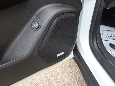 Used 2021 GMC Acadia SLT w/ Preferred Package image 19