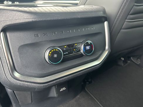 Used 2025 Ford Expedition Max Active AWD/4WD image 37