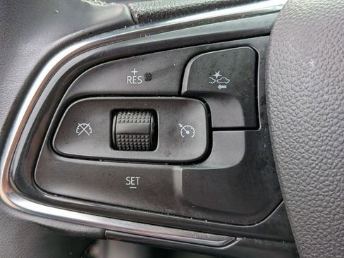 Used 2025 Buick Encore GX Preferred AWD/4WD image 19