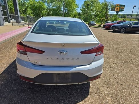 Used 2020 Hyundai Elantra SE w/ Cargo Package (C1) image 4