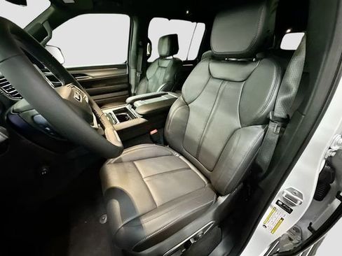 New 2025 Jeep Wagoneer L Series III w/ Quick Order Package 25C Super image 23