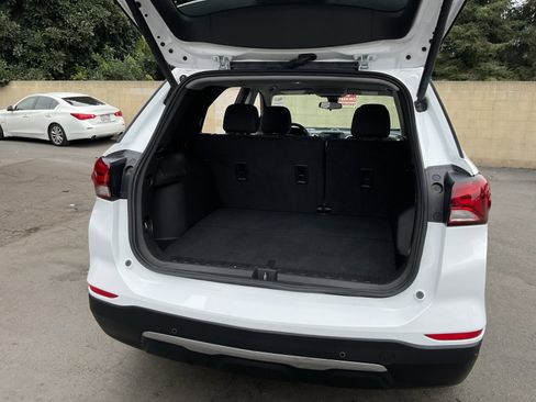 Used 2024 Chevrolet Equinox LT image 27