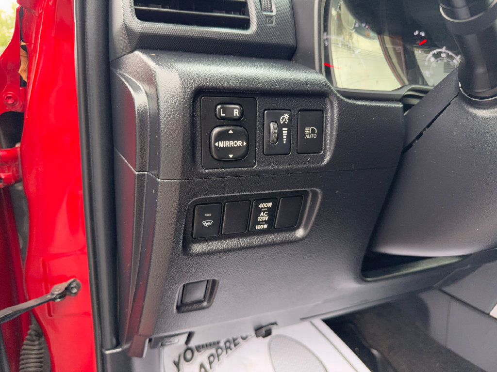 Used 2020 Toyota 4Runner SR5 AWD/4WD image 14