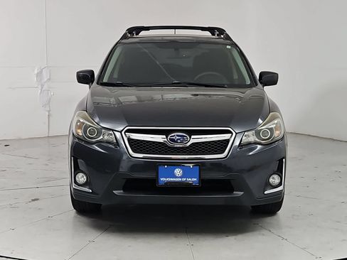 Used 2016 Subaru Crosstrek 2.0i Premium w/ Moonroof Package AWD/4WD image 9