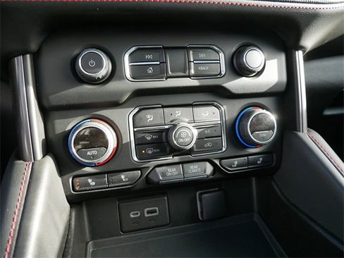 Used 2021 Chevrolet Suburban RST image 28