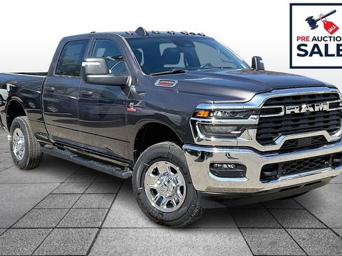 Used 2025 RAM 2500 Tradesman AWD/4WD image 2