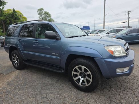 Used 2005 Toyota 4Runner SR5 AWD/4WD image 6