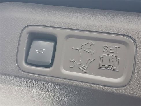 Used 2022 Lincoln Navigator Reserve image 36