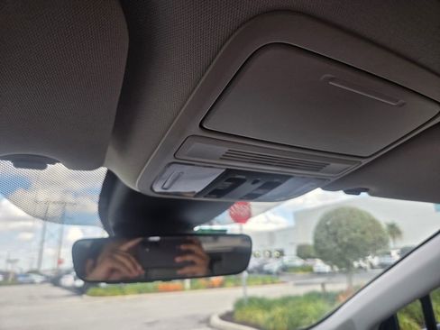 Used 2025 Honda Odyssey EX-L image 21