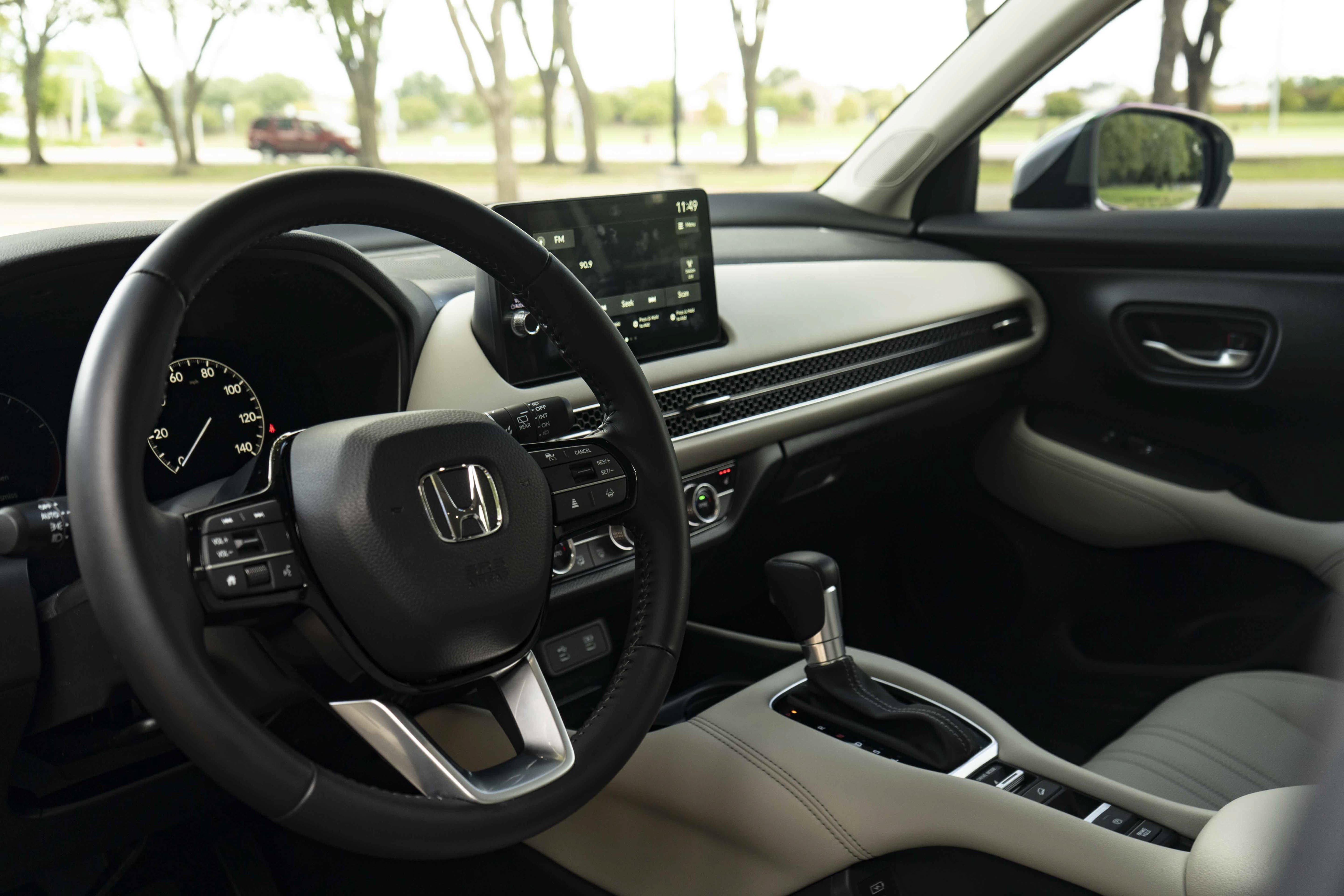 Used 2027 Honda HR-V EX-L image 16