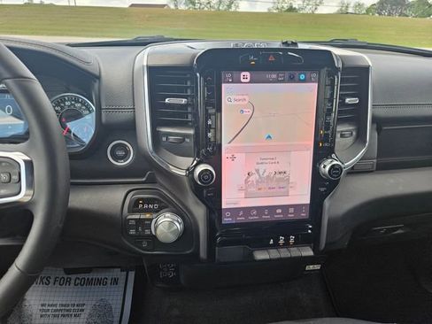 Used 2025 RAM 1500 Laramie image 17