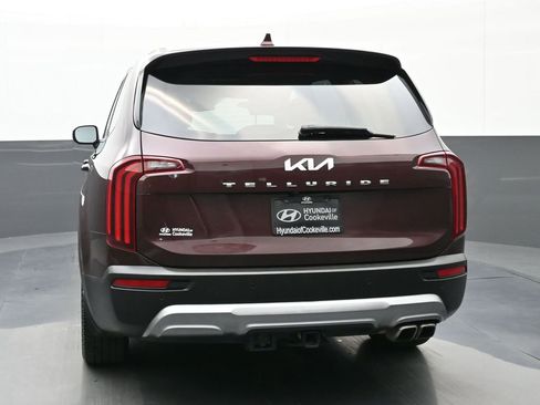 Used 2022 Kia Telluride EX w/ EX Premium Package FWD image 4