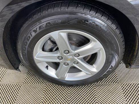 Used 2023 Chevrolet Malibu LS FWD image 5