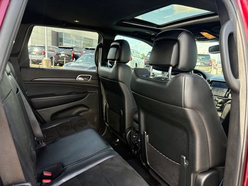 Used 2020 Jeep Grand Cherokee Altitude RWD image 31