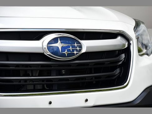 Used 2022 Subaru Outback Touring AWD/4WD image 10