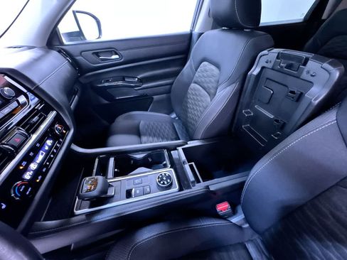 Used 2022 Nissan Pathfinder SV AWD/4WD image 30