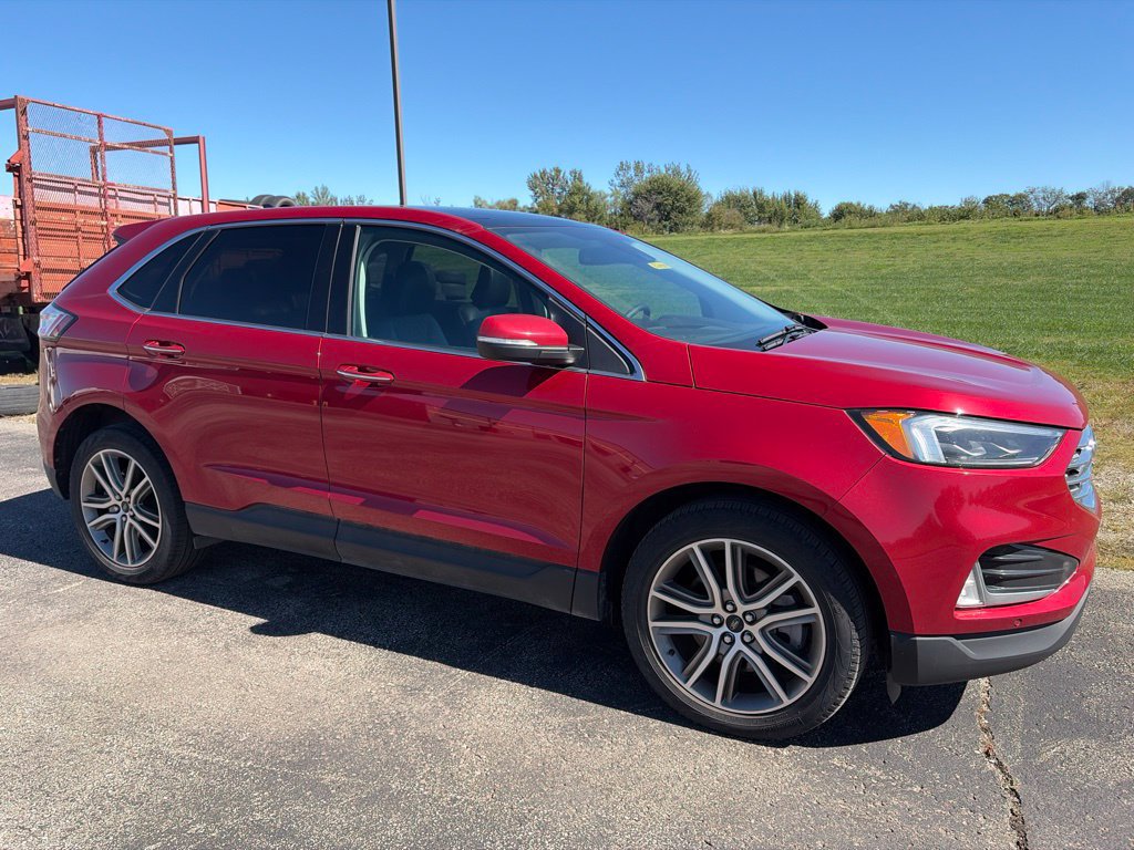Used 2024 Ford Edge Titanium w/ Equipment Group 301A AWD/4WD image 3