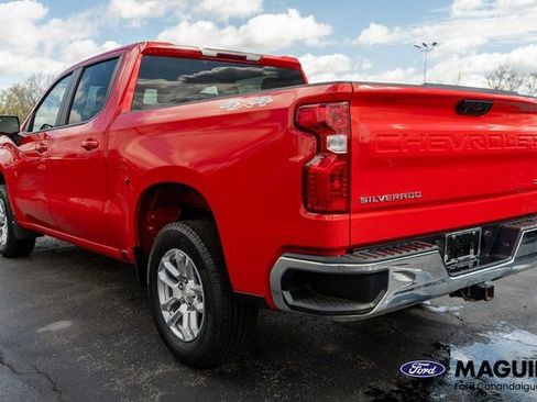 Used 2023 Chevrolet Silverado 1500 LT AWD/4WD image 8