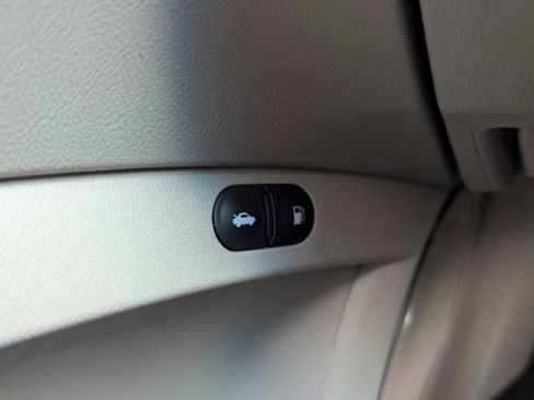 Used 2012 Acura TL w/ Technology Package image 33