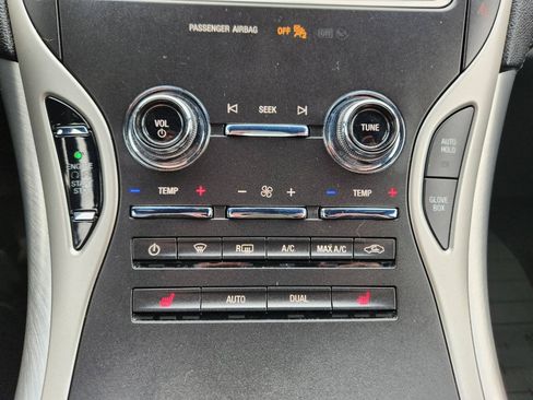 Used 2020 Lincoln Nautilus Premier w/ Equipment Group 101A AWD/4WD image 26