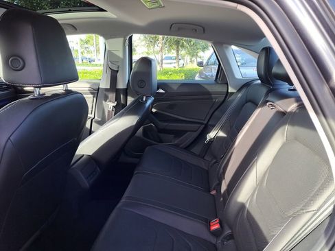 Used 2022 Volkswagen Jetta SEL image 8