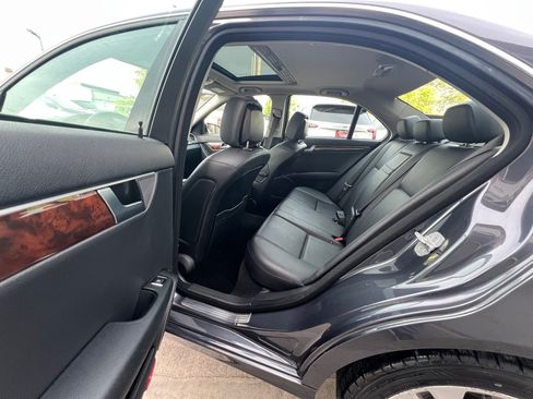 Used 2013 Mercedes-Benz C 300 4MATIC Sedan image 11