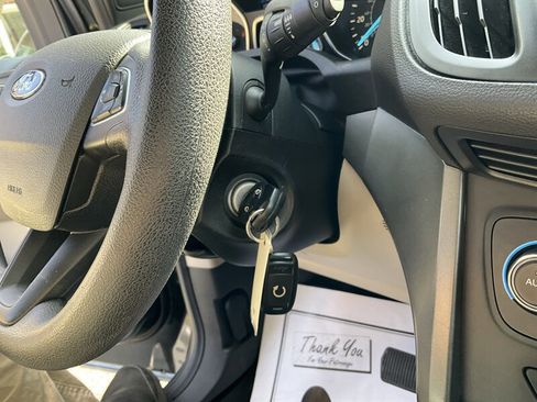 Used 2017 Ford Escape SE AWD/4WD image 28