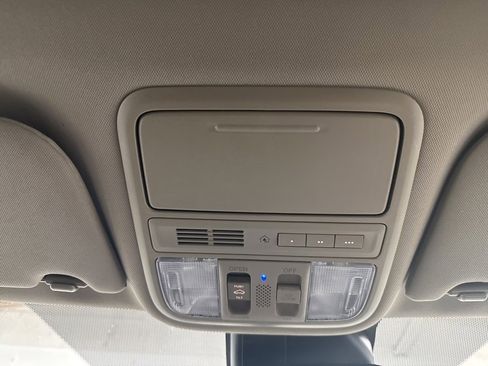 Used 2015 Honda Odyssey Touring image 18