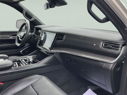 Used 2022 Jeep Wagoneer Series II image 30