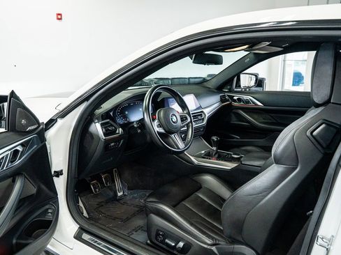 Used 2021 BMW M4 Coupe image 34