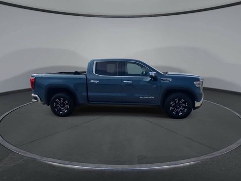 Used 2024 GMC Sierra 1500 SLT AWD/4WD image 9