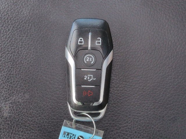Used 2016 Ford F150 Lariat w/ Equipment Group 502A Luxury AWD/4WD image 31