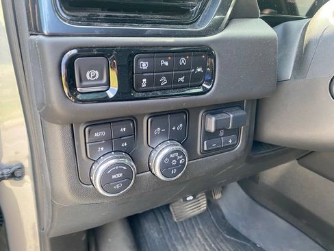 Used 2025 GMC Yukon XL AT4 Ultimate w/ LPO, Floor Liner Package AWD/4WD image 17