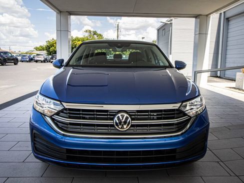 Used 2024 Volkswagen Jetta SE w/ Panoramic Sunroof Package FWD image 8