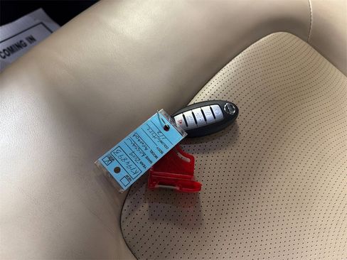 Used 2019 Nissan Armada SL w/ Premium Package image 32