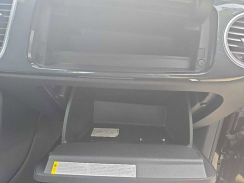 Used 2012 Volkswagen Beetle 2.0T image 23